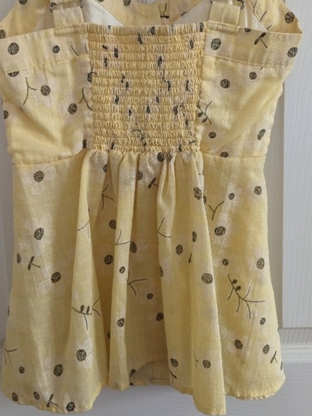 Yellow floral smocked button down tank top - Picture 2 of 2
